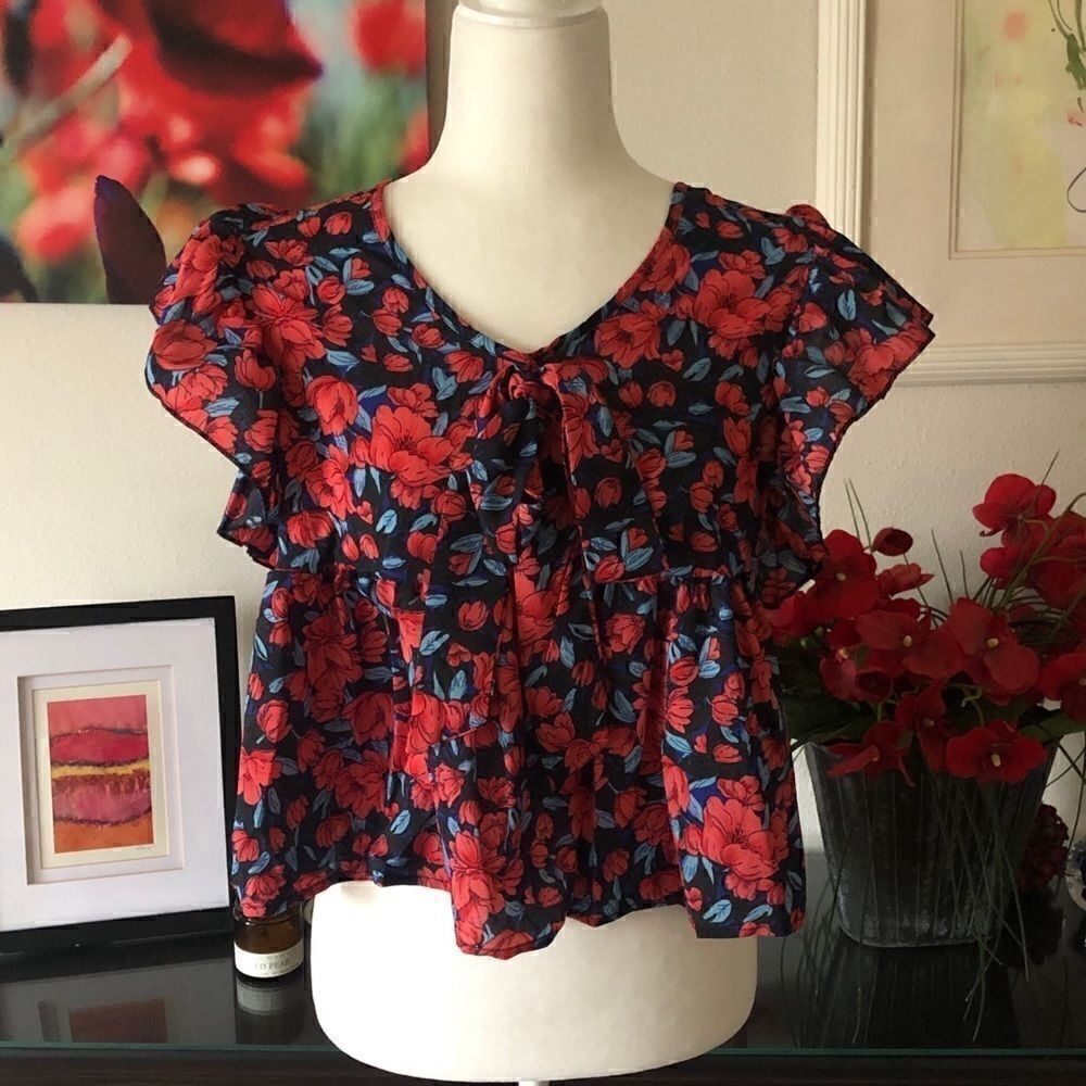 Flutter Sleeve Flowy Crop Top Blue and Red - Picture 2 of 8